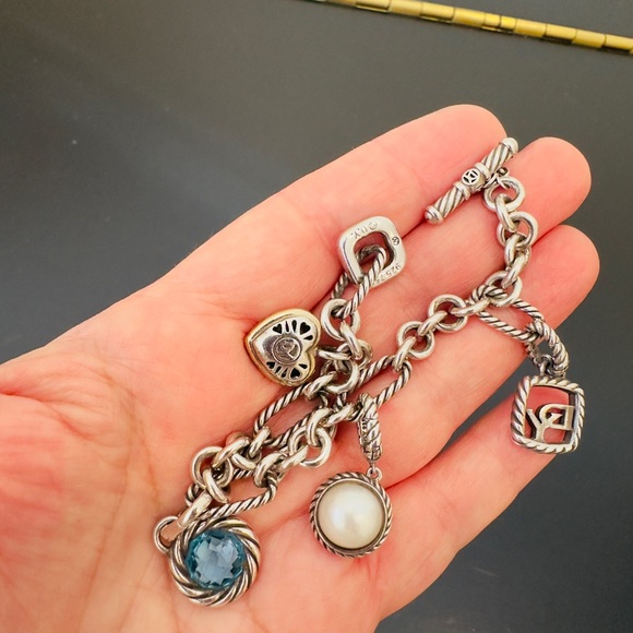 David Yurman Authentic Luxury Vintage Pearl Blue Topaz 18K Silver Charm Bracelet - Picture 14 of 17